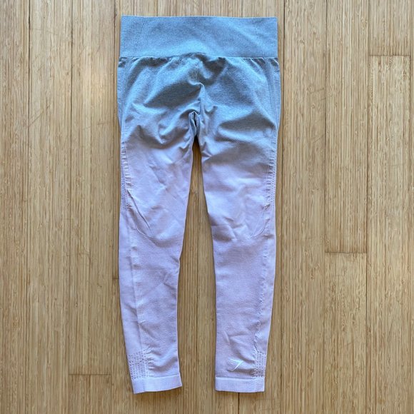 Women’s Gymshark Light Gray/Pink Ombre Seamless Leggings, Size M - Picture 4 of 12